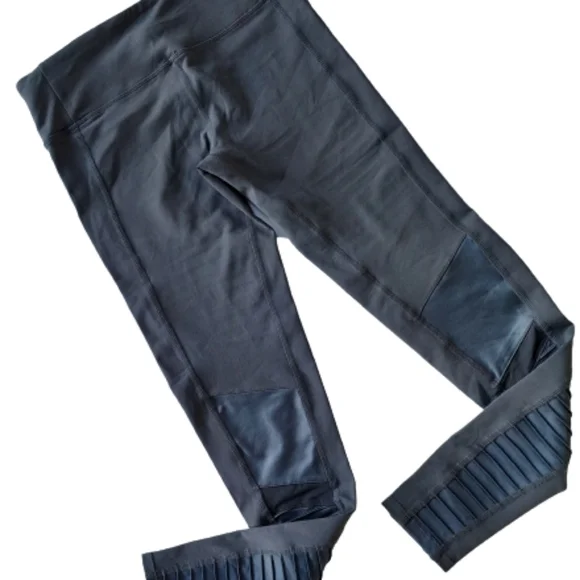 ALO Yoga NEW Anthracite Gray Moto Legging Small - Picture 5 of 8